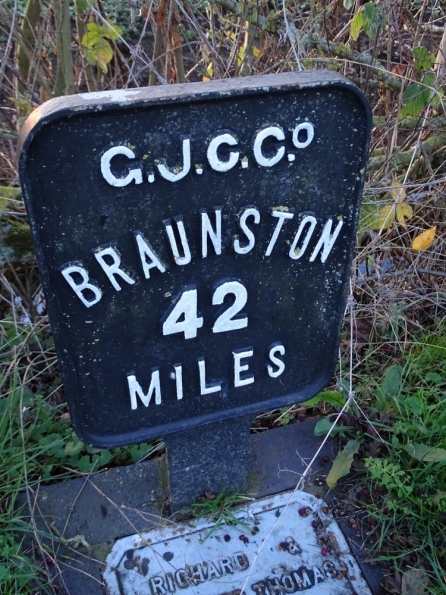 42 miles to Braunston