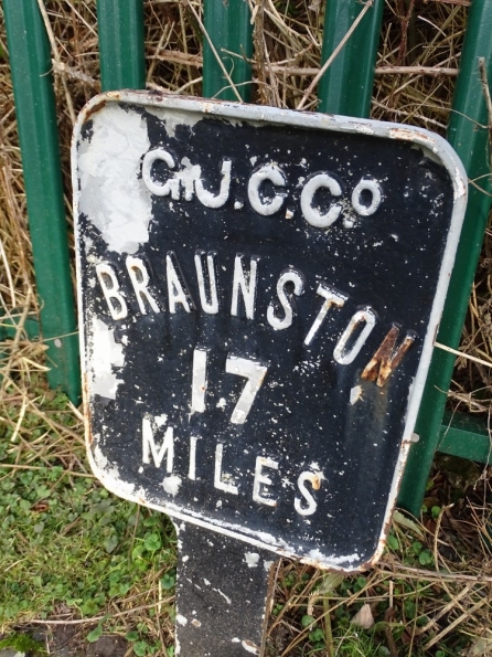 17 miles to Braunston