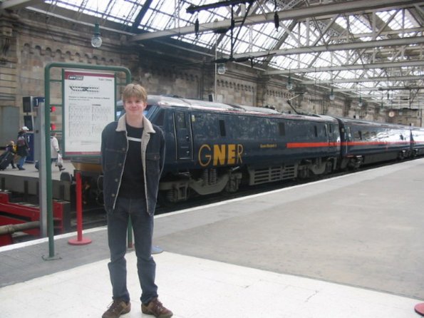 GNER train at Glasgow Central