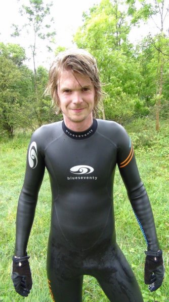 Wetsuit cycling