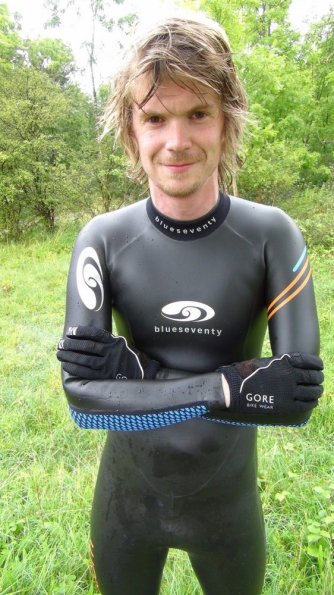 Wetsuit cycling