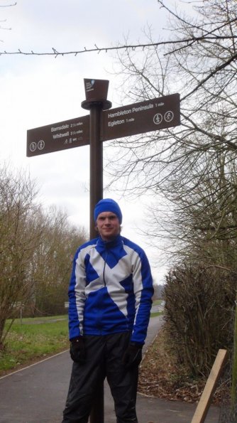 Rutland Water cycle route sign post