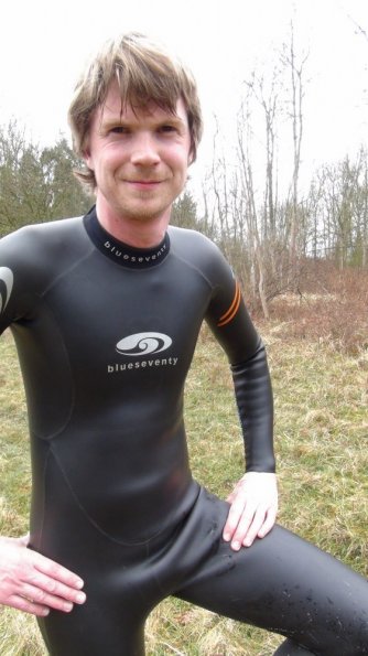 Wetsuit cycling