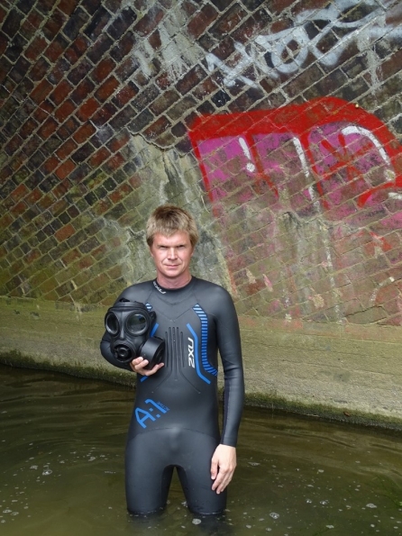 S10 gas mask + 2XU A:1 Active wetsuit