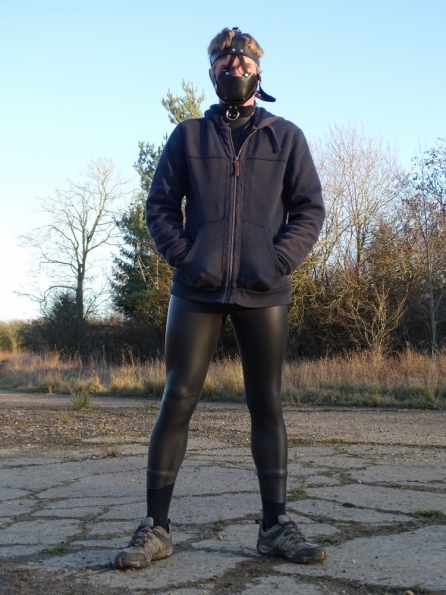 Wetsuit + Padded Leather Muzzle