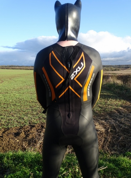 2XU P:1 Propel wetsuit + pup hood