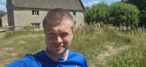 Looking around Woolsthorpe Manor