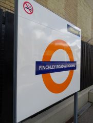 Finchley Road & Frognal railway station