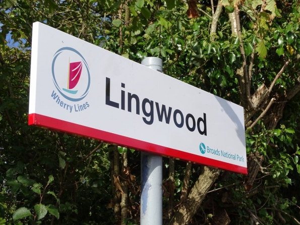 Lingwood railway station