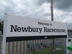 Newbury Racecourse railway station