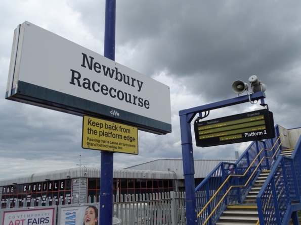 Newbury Racecourse railway station