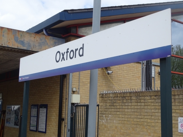 Oxford railway station