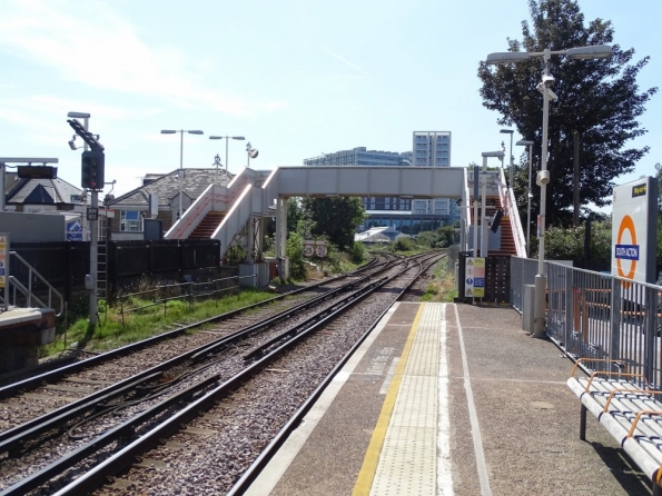 South Acton railway station