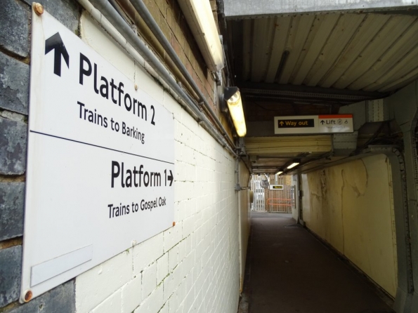 South Tottenham railway station