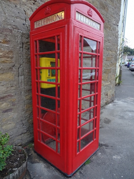 Red telephone box at Dunning