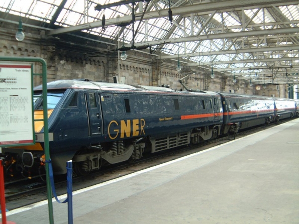 GNER train at Glasgow Central station